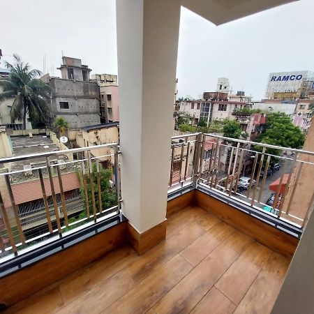 Poiisse Otel Kalküta Dış mekan fotoğraf