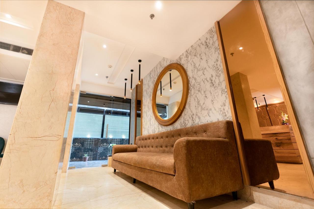 Poiisse Otel Kalküta Dış mekan fotoğraf